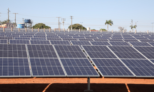 Rede hoteleira goiana fica autossuficiente com usina solar de 5,6 MWp