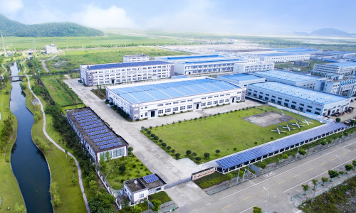 Solis completa 15 anos em pleno crescimento