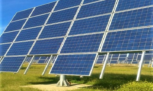 Sem sombras, usinas com rastreadores de dois eixos ficam mais eficientes