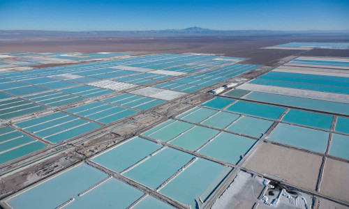 Bolívia retoma planos para aproveitar reservas de lítio