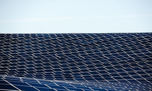 Fonte solar deve agregar mais de 200 GW este ano