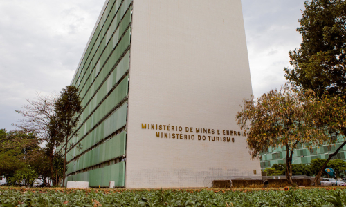 MME abre três consultas públicas sobre novas regras do setor elétrico